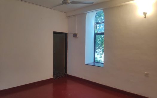 3 Bedrooms Apartment