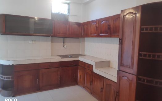 3 Bedrooms Apartment